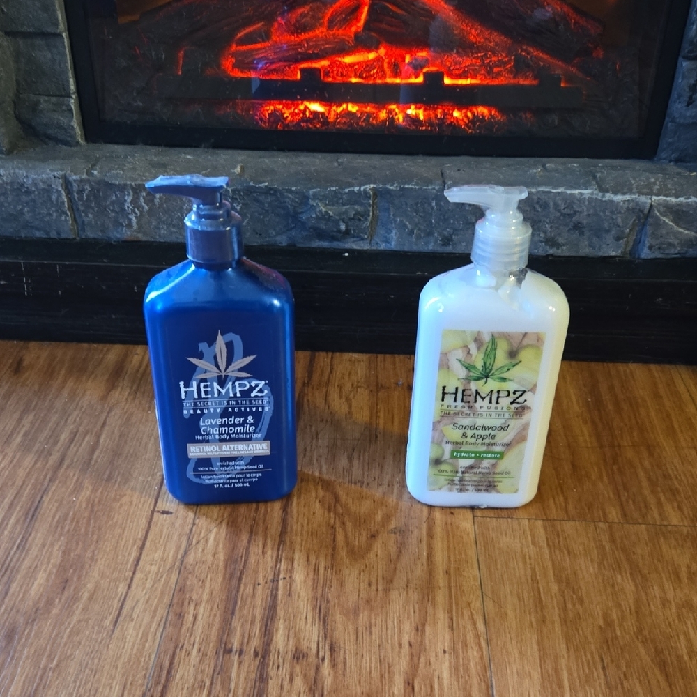 Hempz Moisturizing Lotions Lavender And Chamomile Milk And Sandalwood And Apple